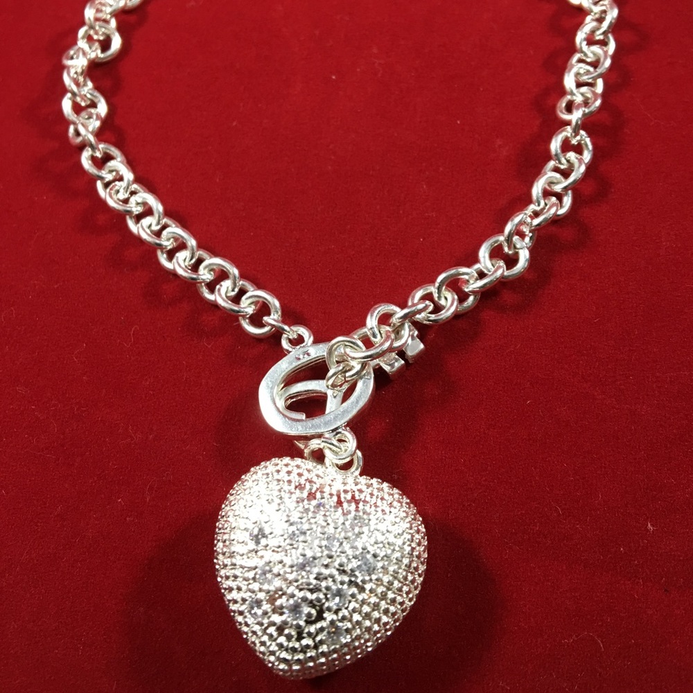 PLUS SIZE Silver Bracelet with Heart Toggle. 9 in